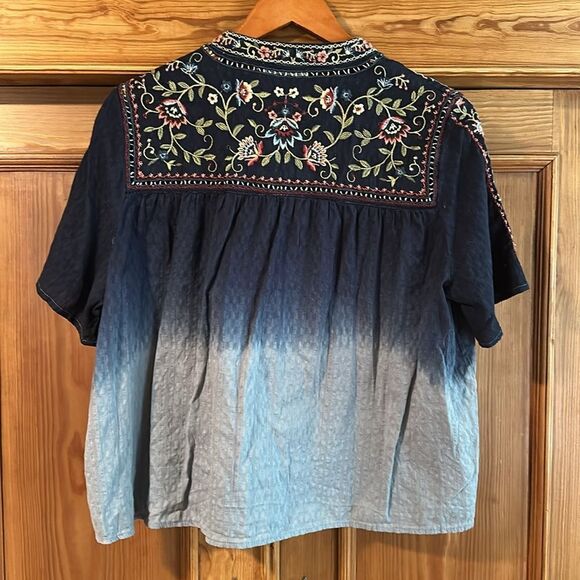 ZARA Blue/Grey Ombré Floral Embroidered Cotton Top, Hidden Button Front Sz Large - Picture 2 of 15
